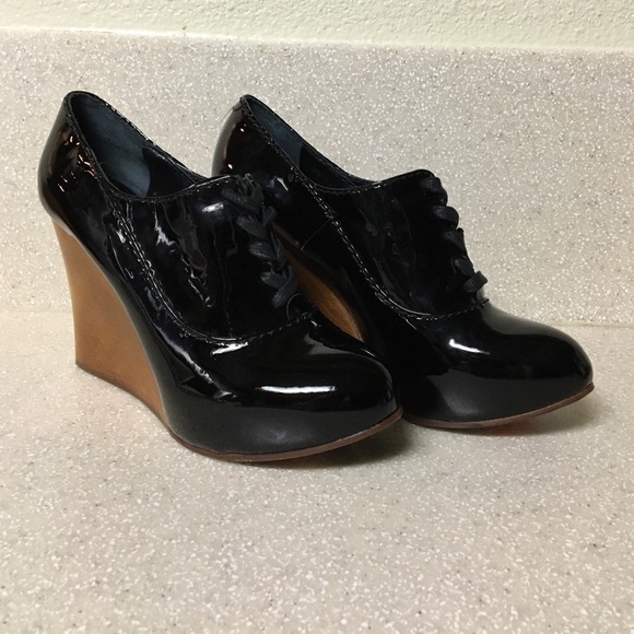 Chloe Shoes - FINAL MARKDOWN Chloe Black Patent Oxford Wedge