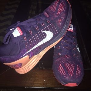 SALE Nike running shoes 9 (gently used) SALE