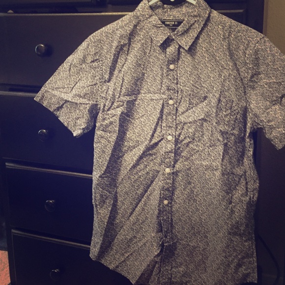Men's forever 21 button up