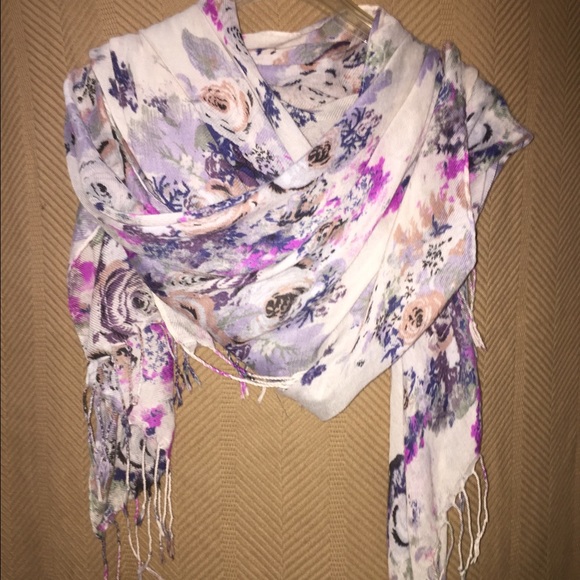 💕H&M Scarf