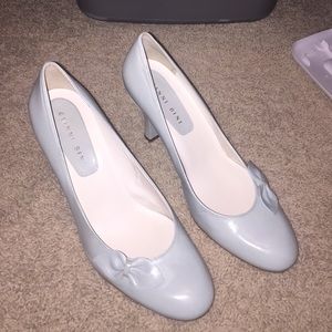 Baby blue round toe leather pumps with bow