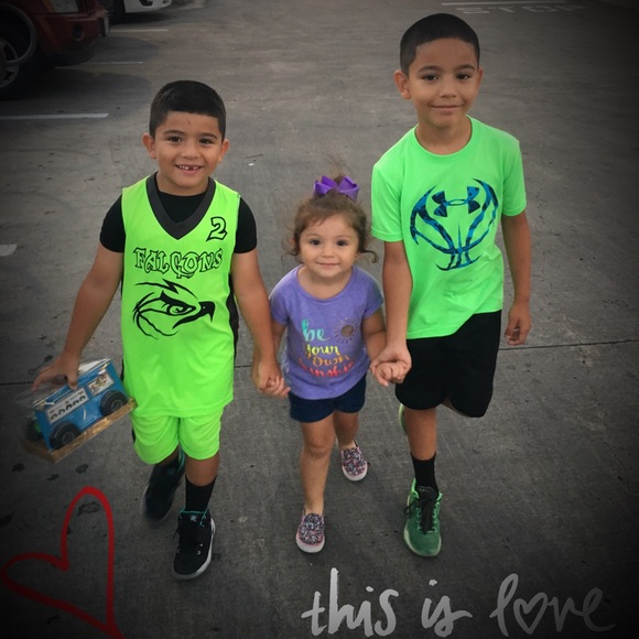 Meet your seller! 💕 - Picture 2 of 4