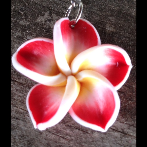 Red Hawaiian flower earrings - Picture 2 of 3