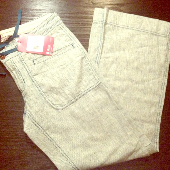 NWT North Face wide-leg pants
