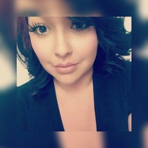 Meet your Posher, Isabel