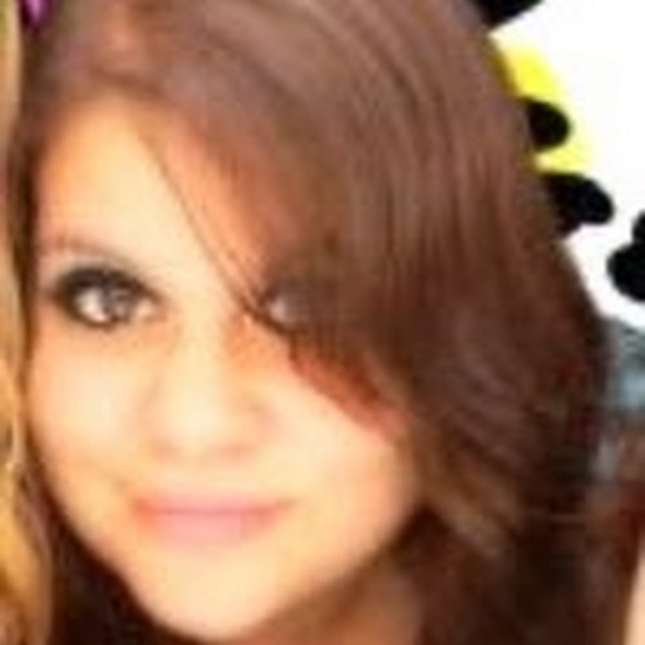 Meet your Posher, Pamela - Picture 1 of 1