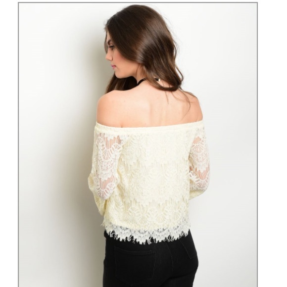 ❤️HP❤️ Off the shoulder lace top NWOT - Picture 4 of 5
