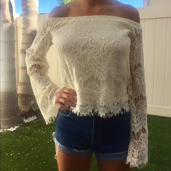 Tops - ❤️HP❤️ Off the shoulder lace top NWOT