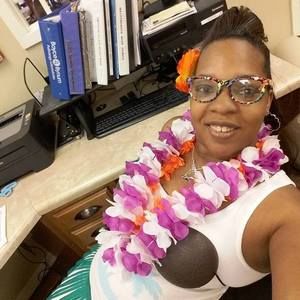 Meet your Posher, Angie