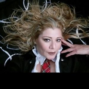 Meet your Posher, Claudia