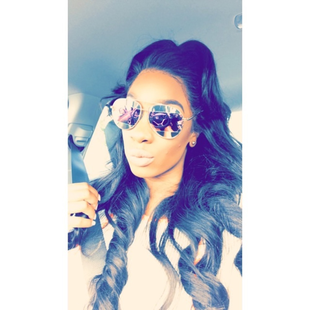 Meet your Posher, Mechelle