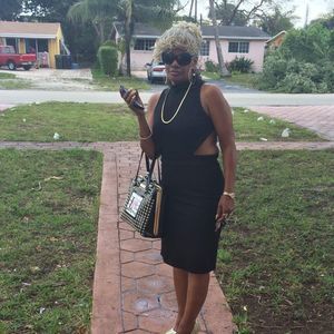 Meet your Posher, Sondra