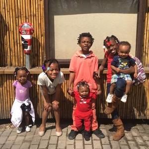 Meet your Posher, Lisa