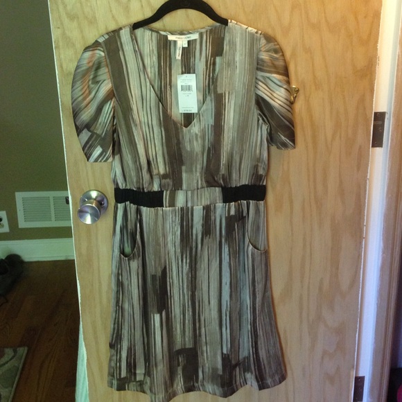 Max & Cleo Dresses & Skirts - NWT mazandcleo brown stripe dress size small