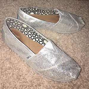 sparkly silver toms