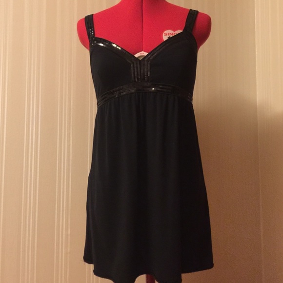 Express black top sequins sleeveless M like new