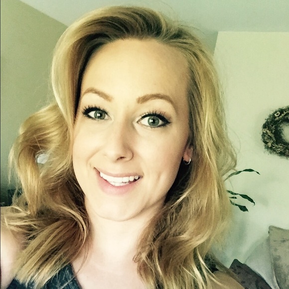 Meet your Posher, Tiffany - Picture 1 of 1