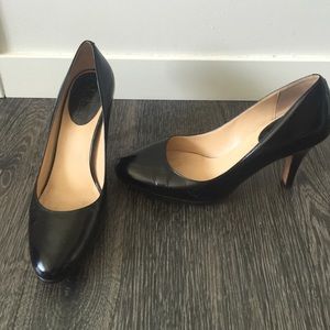 Round toe black pump Cole Haan