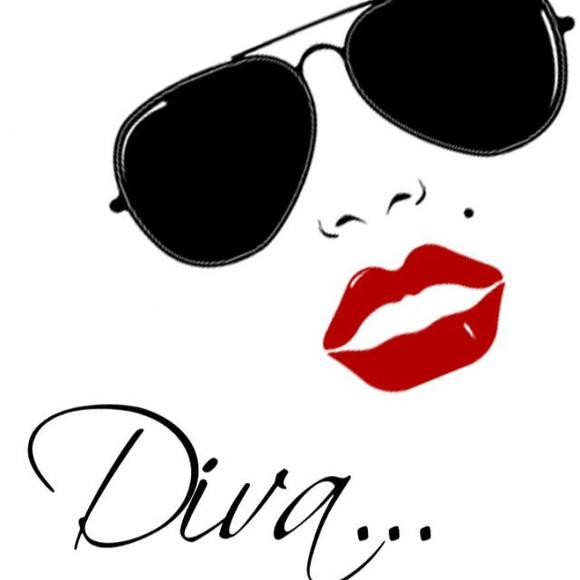 Meet your Posher, Korinne - Picture 1 of 1