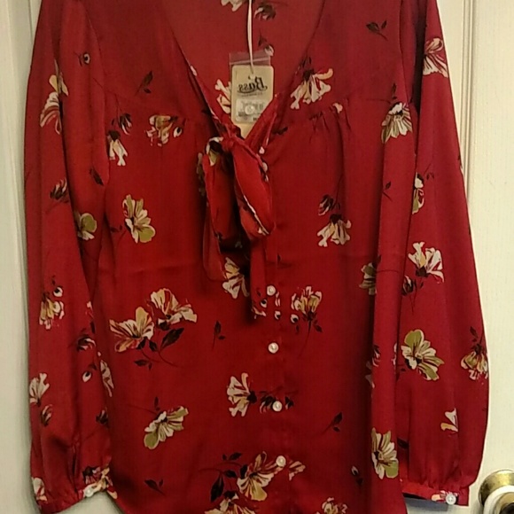 NWT Bass flower blouse-medium