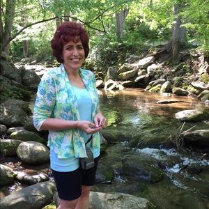 Meet your Posher, Deborah