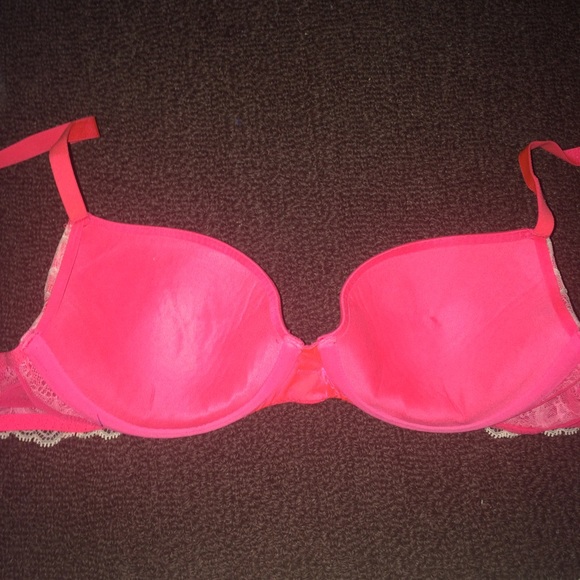 Victoria's Secret Padded Bra Pink - Picture 2 of 4
