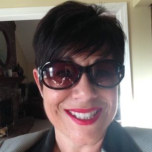 Meet your Posher, Michele