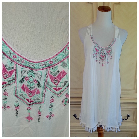 LAST S❗️Embroidered dress - Picture 3 of 3