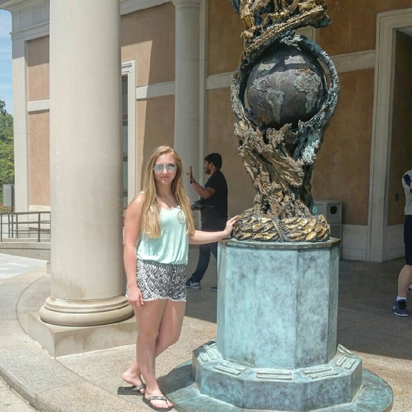 Meet your Posher, Allie - Picture 1 of 1