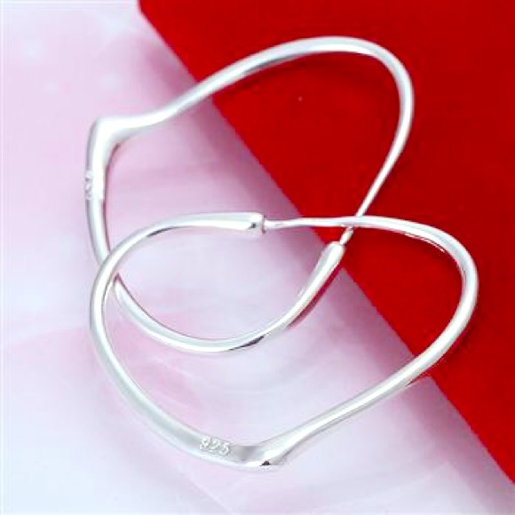 Stunning Sterling silver heart hoop earrings