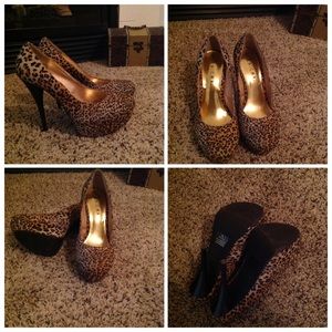 Size 8 Leopard Print Heels