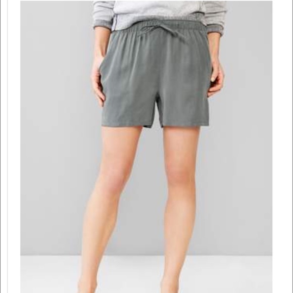 Gap trendy track shorts