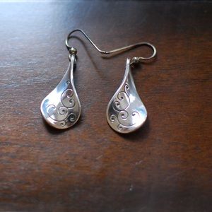 Brighton twist earrings