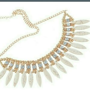 Statement necklace