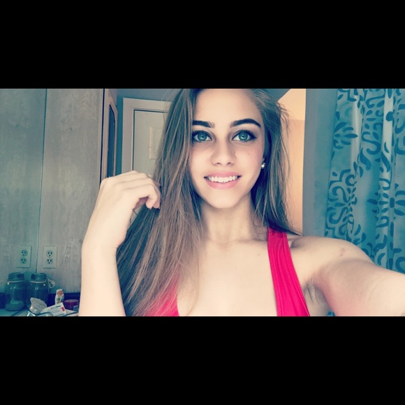 Meet your Posher, Ally - Picture 2 of 4