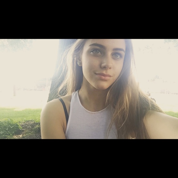 Meet your Posher, Ally - Picture 4 of 4