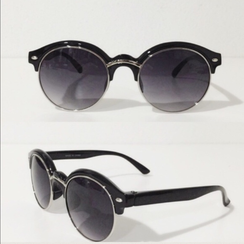 2 Left!! Black Round Frame Sunnies - Picture 3 of 3