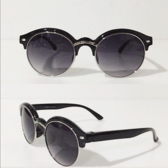 2 Left!! Black Round Frame Sunnies - Picture 3 of 3