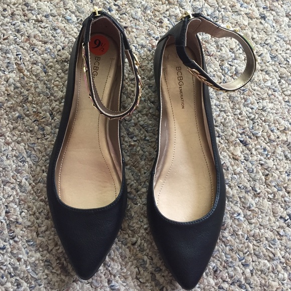 Brand new BCBGeneration flats
