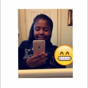 Meet your Posher, Gisel