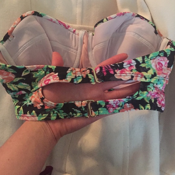 Long line floral bikini top - Picture 3 of 3