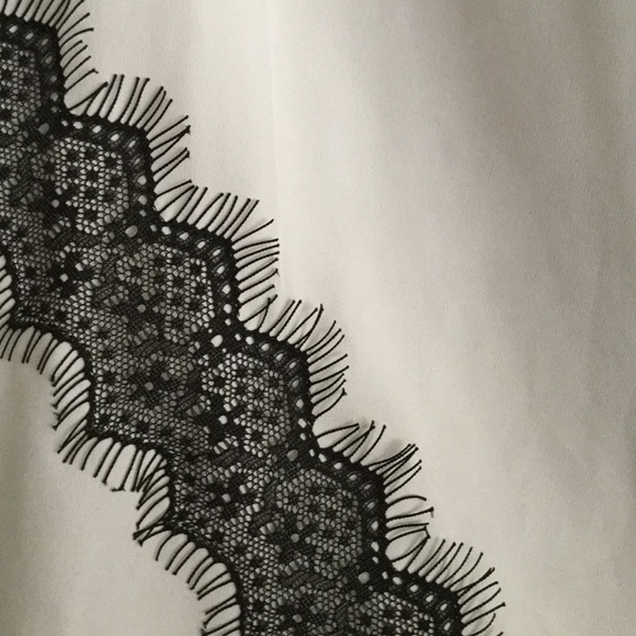 Blouse - Picture 2 of 3