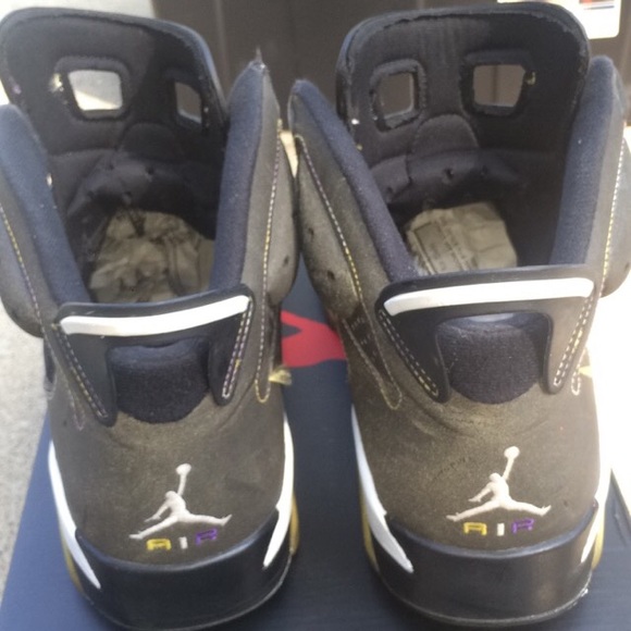 Air Jordan Laker 6 Size 12 - Picture 3 of 4
