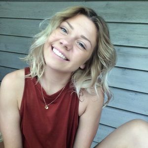 Meet your Posher, Alyson