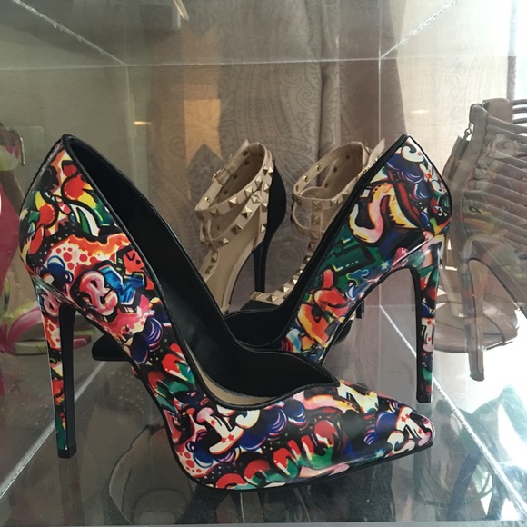 Graffiti heels - Picture 3 of 4