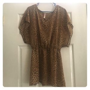 🎉Leopard Print lightweight beach cover up!🎉