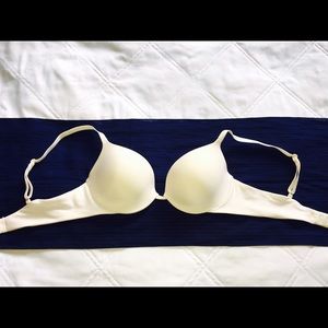 Victoria's Secret 34B plunge bra