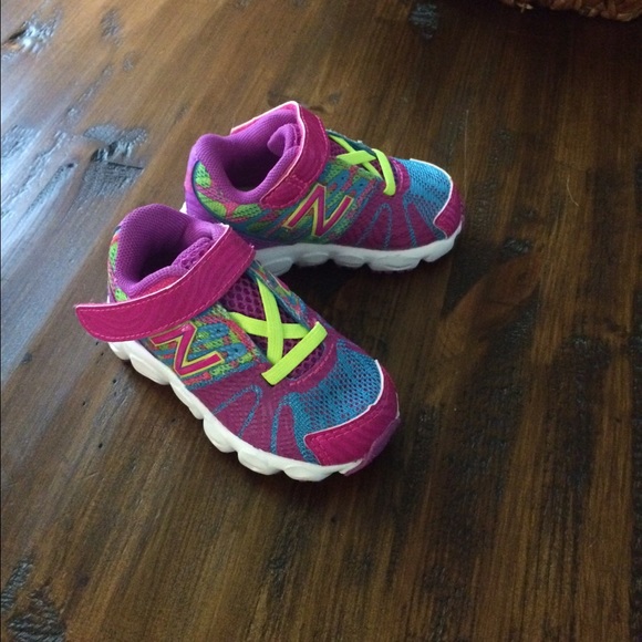 New Balance toddler girls sneakers