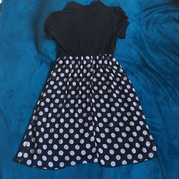 Dress - Picture 2 of 3