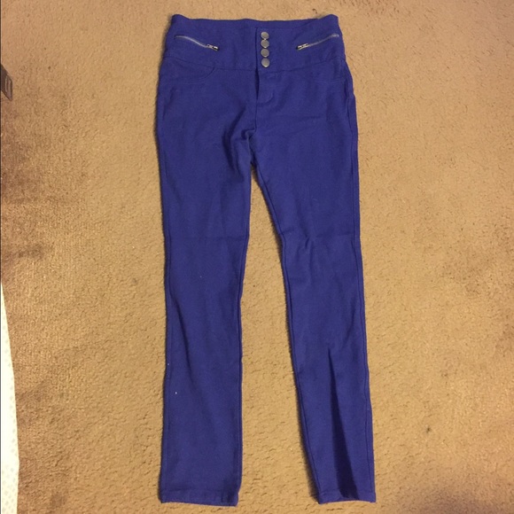 Blue leggings